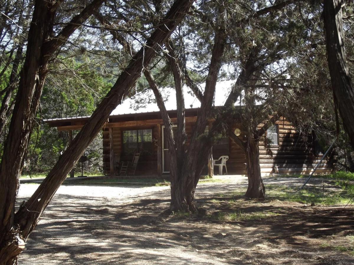 A Peace Of Heaven Cabins And Rv Vanderpool Exteriör bild